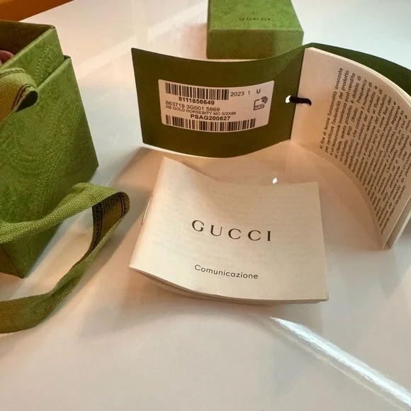 ✨ NWT Authentic Gucci Pink and Beige Silk Horsebity Scarf ✨ - Picture 4 of 8